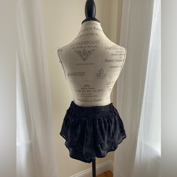 Sports shorts. Bundle of 3 sports shorts - Picture 4 of 10